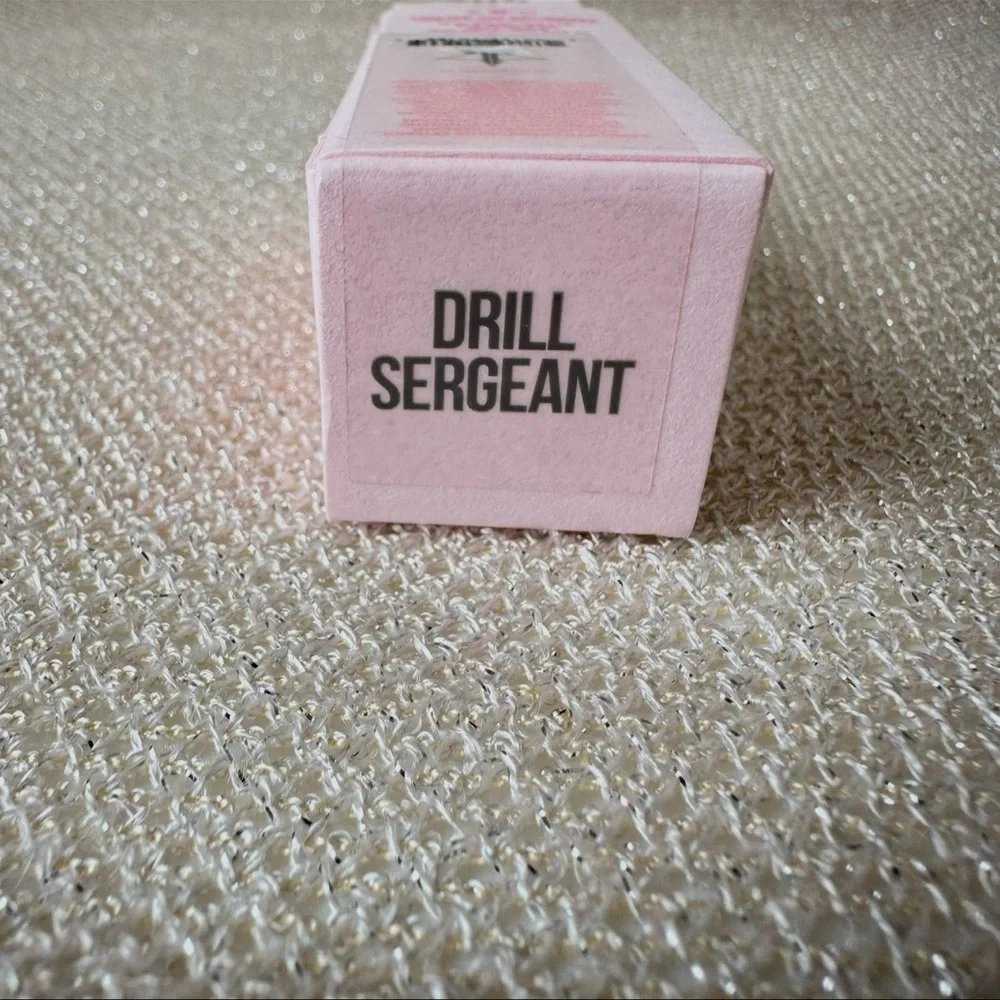 Jeffree Star Drill Sergeant velvet trap lipstick Grey Matte